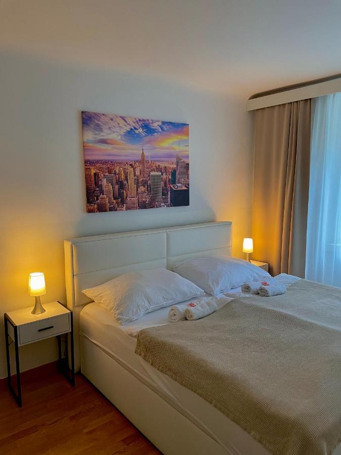 Mitte Apartment *